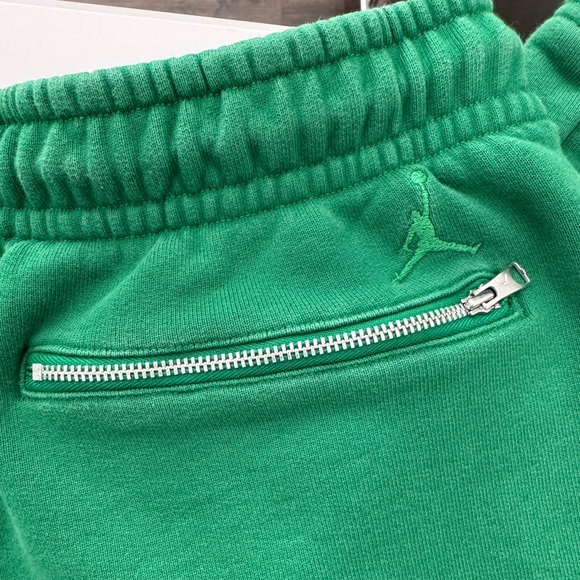 Air Jordan Sweats - Picture 3 of 5